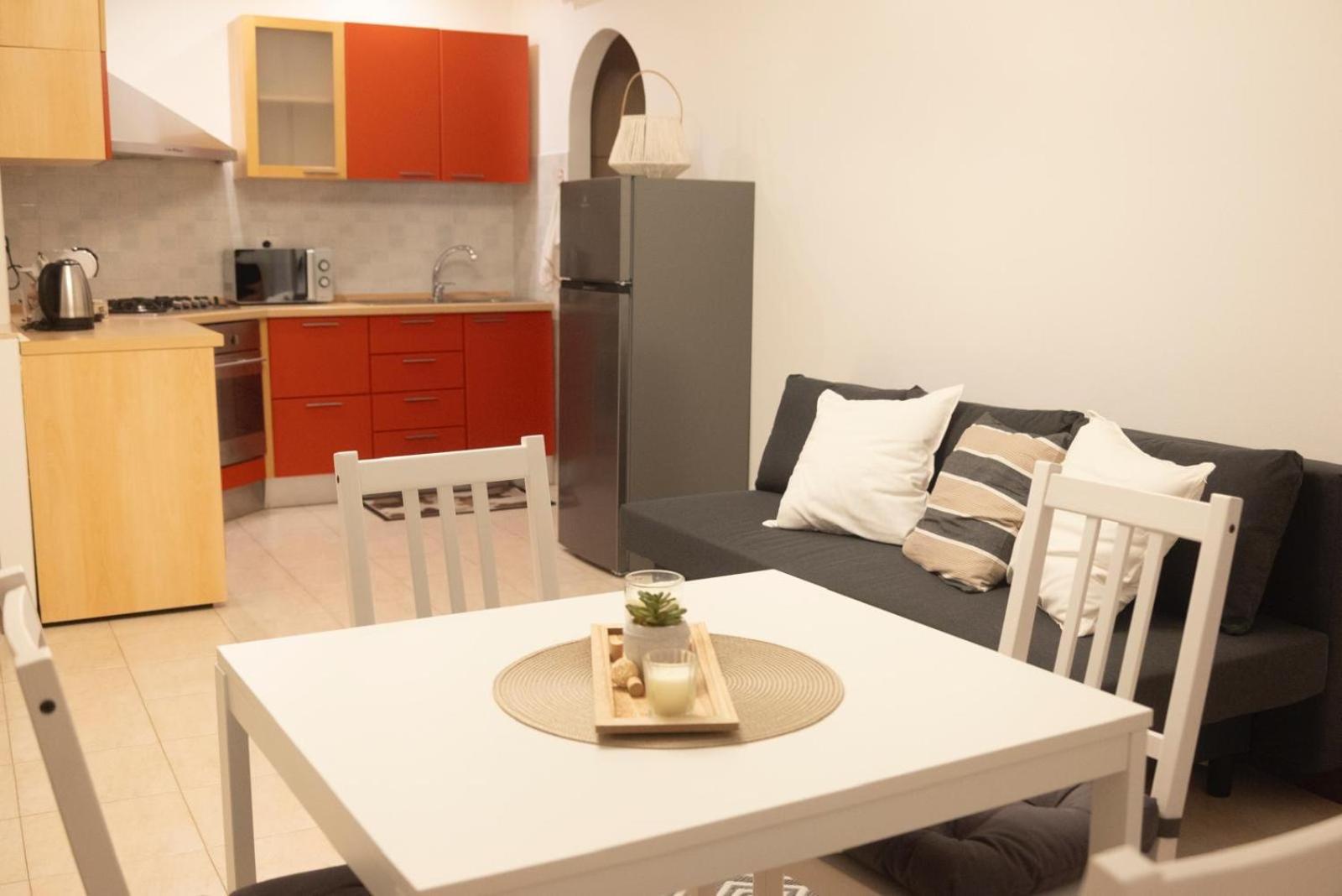 Bl Apartment Latina Exterior foto